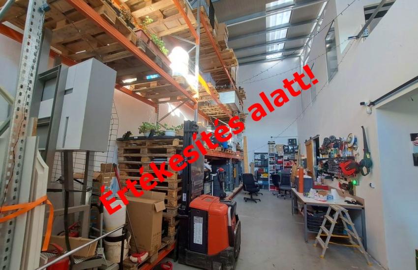Eladó műhely Nagytarcsa 